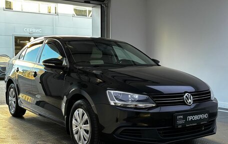 Volkswagen Jetta VI, 2013 год, 969 000 рублей, 3 фотография