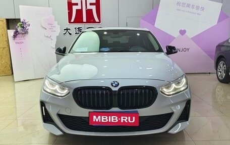 BMW 1 серия, 2022 год, 1 460 000 рублей, 2 фотография