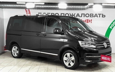 Volkswagen Multivan T6 рестайлинг, 2016 год, 3 280 000 рублей, 3 фотография