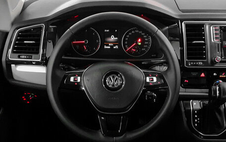 Volkswagen Multivan T6 рестайлинг, 2016 год, 3 280 000 рублей, 14 фотография