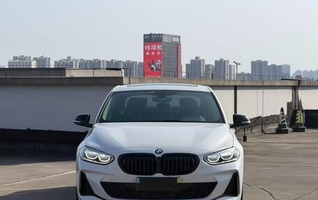BMW 1 серия, 2022 год, 1 415 000 рублей, 2 фотография