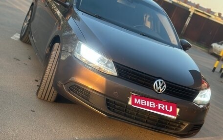 Volkswagen Jetta VI, 2013 год, 850 000 рублей, 1 фотография