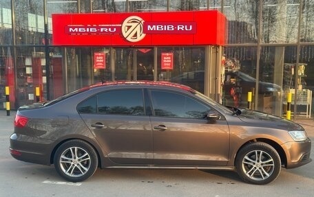 Volkswagen Jetta VI, 2013 год, 850 000 рублей, 2 фотография