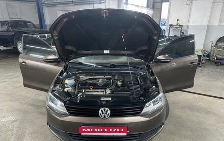 Volkswagen Jetta VI, 2013 год, 850 000 рублей, 4 фотография