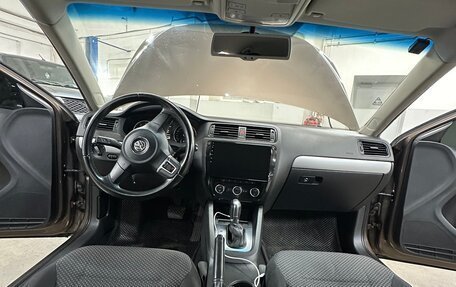 Volkswagen Jetta VI, 2013 год, 850 000 рублей, 13 фотография