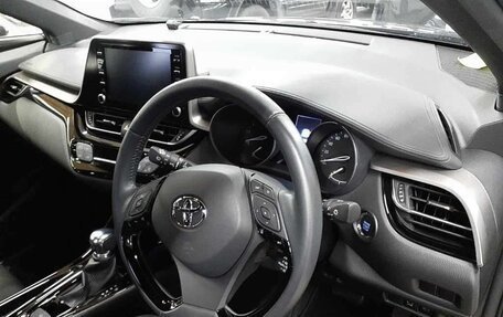 Toyota C-HR I рестайлинг, 2020 год, 1 720 010 рублей, 9 фотография