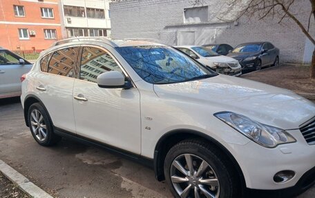 Infiniti QX50 I рестайлинг, 2014 год, 2 000 000 рублей, 4 фотография
