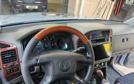 Mitsubishi Pajero IV, 2006 год, 870 000 рублей, 17 фотография