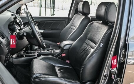 Toyota Hilux VII, 2014 год, 2 489 000 рублей, 10 фотография
