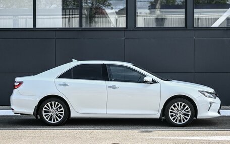 Toyota Camry, 2017 год, 2 594 000 рублей, 5 фотография