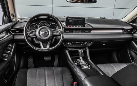 Mazda 6, 2018 год, 1 994 000 рублей, 6 фотография