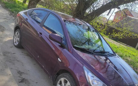 Hyundai Solaris II рестайлинг, 2012 год, 490 000 рублей, 4 фотография
