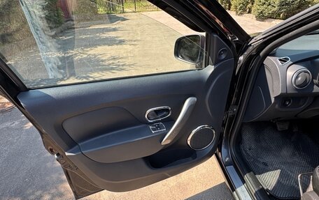 Renault Logan II, 2017 год, 750 000 рублей, 9 фотография