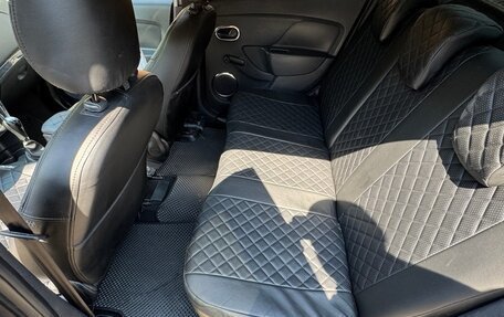 Renault Logan II, 2017 год, 750 000 рублей, 17 фотография
