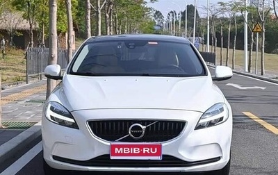 Volvo V40 II рестайлинг, 2018 год, 1 600 000 рублей, 1 фотография