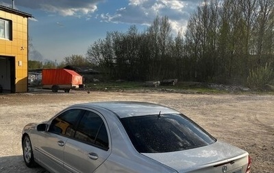Mercedes-Benz C-Класс, 2002 год, 350 000 рублей, 1 фотография