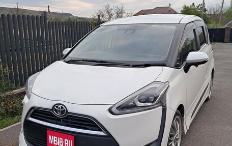 Toyota Sienta II, 2018 год, 1 400 000 рублей, 1 фотография