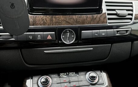 Audi A8, 2010 год, 1 150 000 рублей, 11 фотография