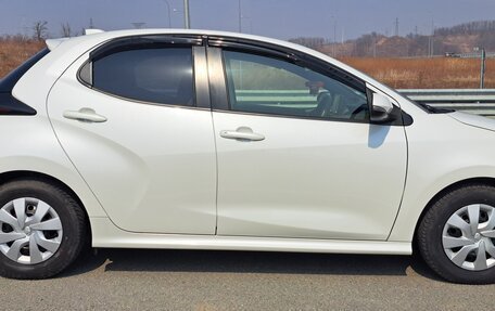 Toyota Yaris, 2021 год, 1 420 000 рублей, 8 фотография