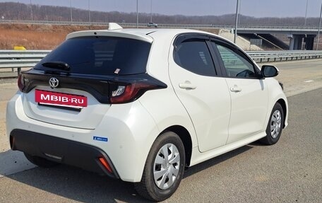 Toyota Yaris, 2021 год, 1 420 000 рублей, 7 фотография