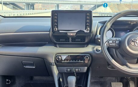 Toyota Yaris, 2021 год, 1 420 000 рублей, 19 фотография
