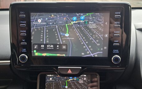 Toyota Yaris, 2021 год, 1 420 000 рублей, 38 фотография
