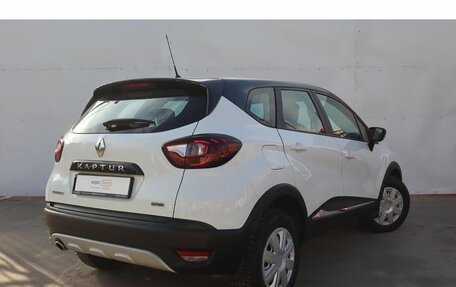 Renault Kaptur I рестайлинг, 2019 год, 1 800 000 рублей, 3 фотография