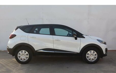 Renault Kaptur I рестайлинг, 2019 год, 1 800 000 рублей, 4 фотография