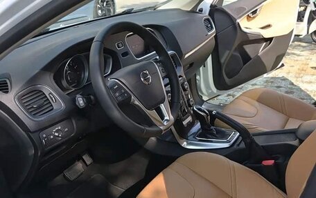 Volvo V40 II рестайлинг, 2018 год, 1 600 000 рублей, 6 фотография