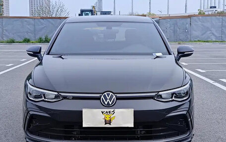 Volkswagen Golf VIII, 2022 год, 1 430 000 рублей, 2 фотография