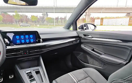 Volkswagen Golf VIII, 2022 год, 1 430 000 рублей, 11 фотография