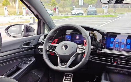 Volkswagen Golf VIII, 2022 год, 1 430 000 рублей, 13 фотография