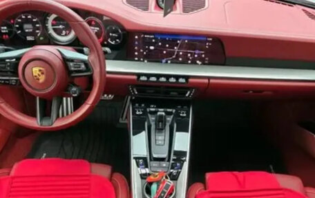 Porsche 911, 2023 год, 18 000 000 рублей, 6 фотография