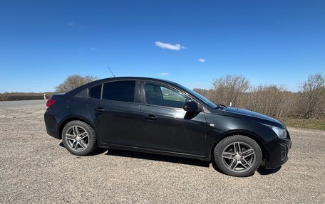 Chevrolet Cruze II, 2011 год, 650 000 рублей, 2 фотография