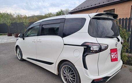 Toyota Sienta II, 2018 год, 1 400 000 рублей, 3 фотография
