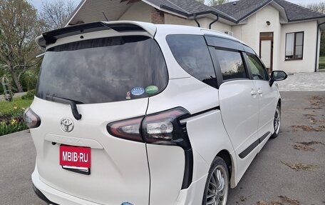 Toyota Sienta II, 2018 год, 1 400 000 рублей, 5 фотография