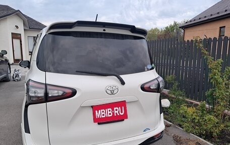 Toyota Sienta II, 2018 год, 1 400 000 рублей, 4 фотография