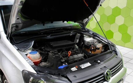 Volkswagen Polo VI (EU Market), 2011 год, 550 000 рублей, 21 фотография