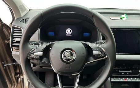 Skoda Karoq I, 2022 год, 1 860 000 рублей, 3 фотография