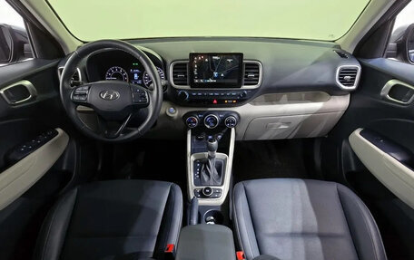Hyundai Venue I, 2021 год, 1 880 000 рублей, 6 фотография