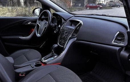 Opel Astra J, 2011 год, 760 000 рублей, 9 фотография