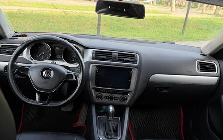 Volkswagen Jetta VI, 2017 год, 1 350 000 рублей, 10 фотография