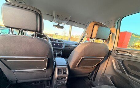 Volkswagen Tiguan II, 2018 год, 2 350 000 рублей, 14 фотография