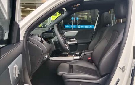 Mercedes-Benz GLB, 2022 год, 2 200 000 рублей, 8 фотография
