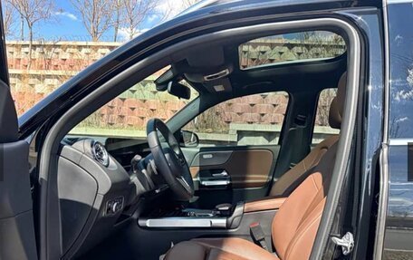 Mercedes-Benz GLB, 2022 год, 2 240 000 рублей, 4 фотография