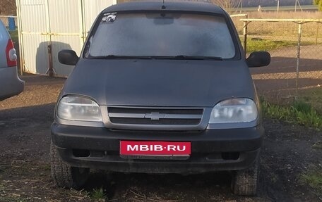 Chevrolet Niva I рестайлинг, 2004 год, 220 000 рублей, 1 фотография