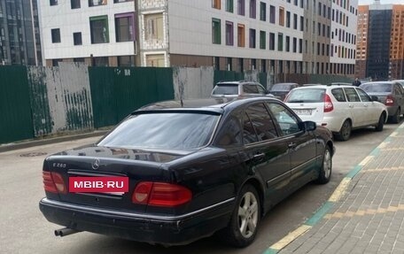 Mercedes-Benz E-Класс, 1999 год, 400 000 рублей, 2 фотография