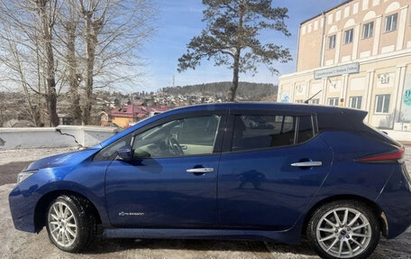 Nissan Leaf II, 2018 год, 1 495 000 рублей, 4 фотография