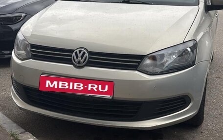 Volkswagen Polo VI (EU Market), 2011 год, 550 000 рублей, 1 фотография