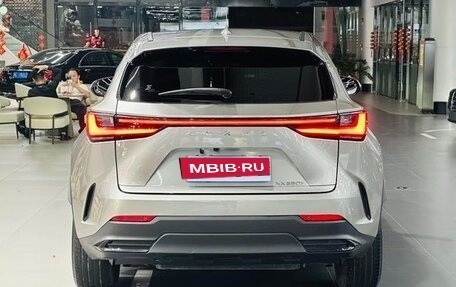 Lexus NX, 2022 год, 2 870 000 рублей, 5 фотография